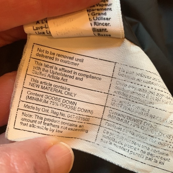 Eddie Bauer s XL red and black goose down quilted vest - Picture 7 of 9